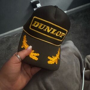 Dunlop captains SnapBack